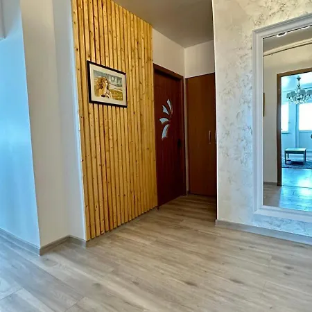 Valuri Si Nisip Daire Köstence